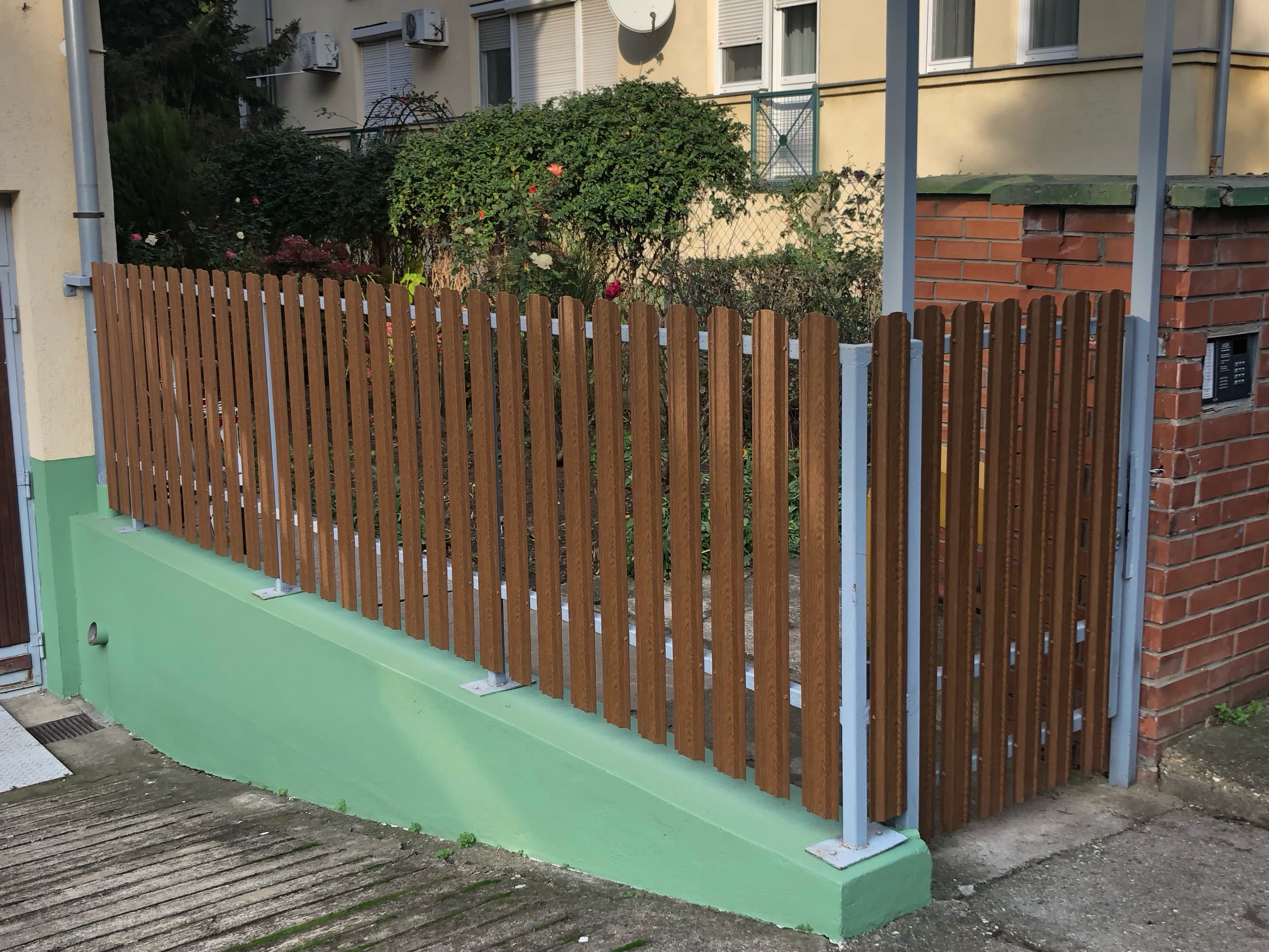 DIÓ 2 oldalas Kerítésléc - íves